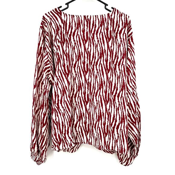 Umgee Size XL Faux Wrap V Neck Blouse Red Zebra Striped Crossover Front Zebra - Picture 2 of 4